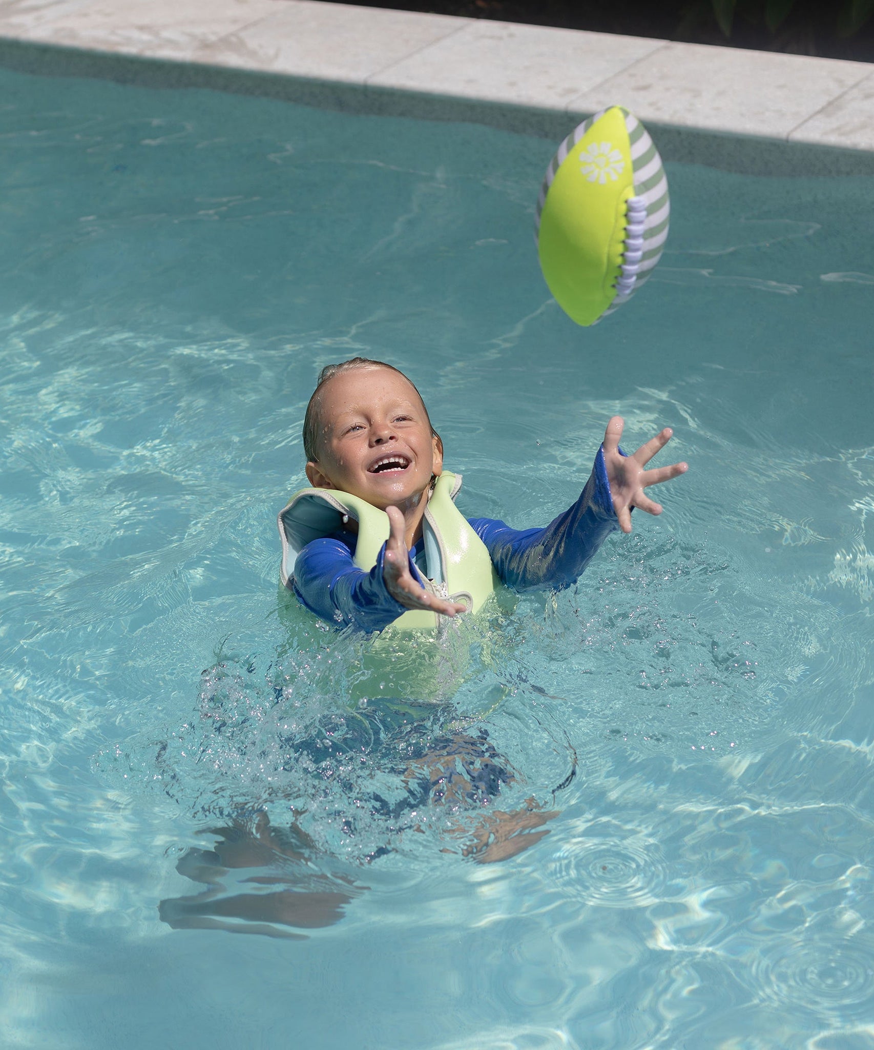 Sunnylife - 氯丁橡胶海滩软玩具球