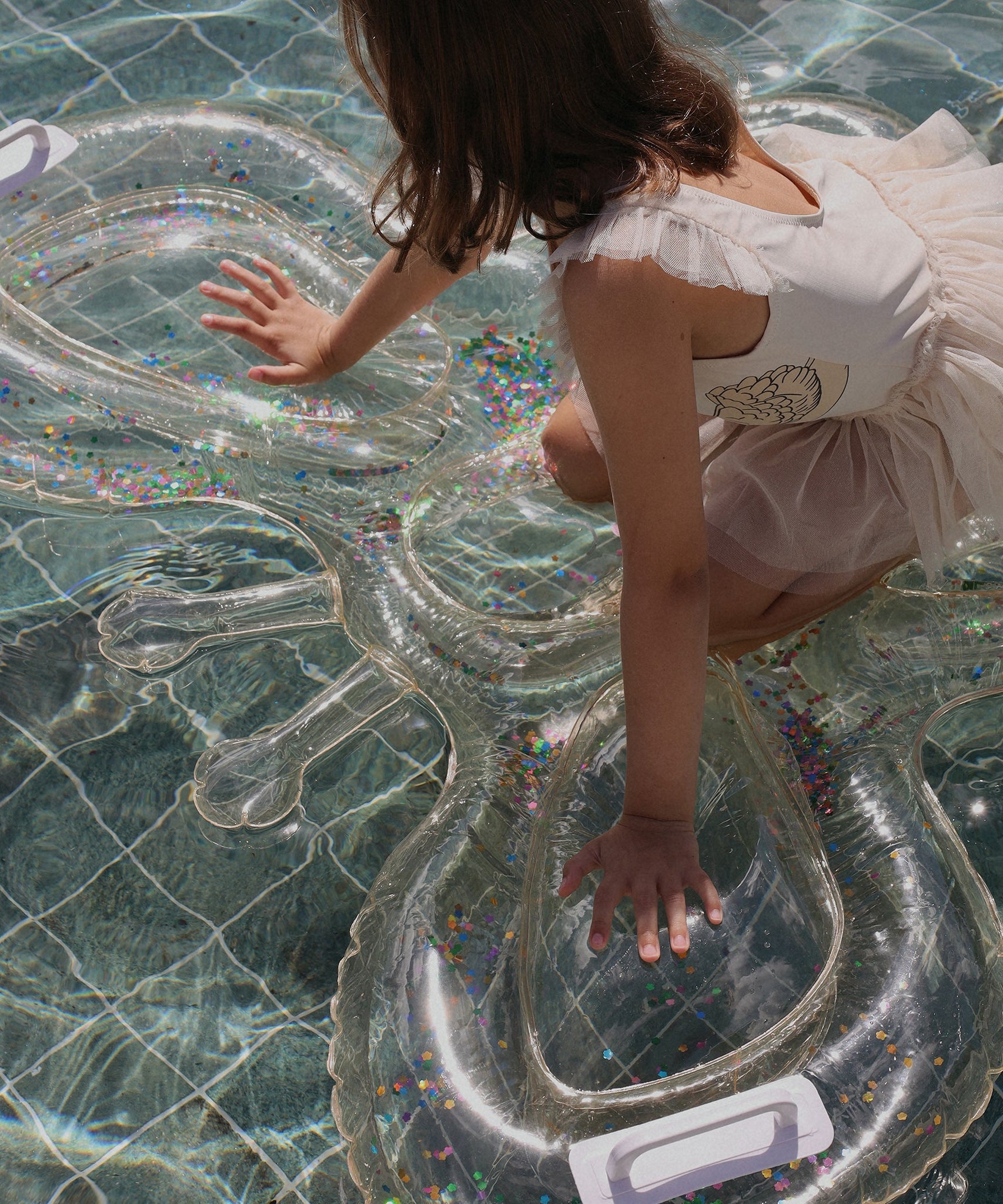 Sunnylife - 棉花糖儿童蝴蝶海洋和游泳池床垫