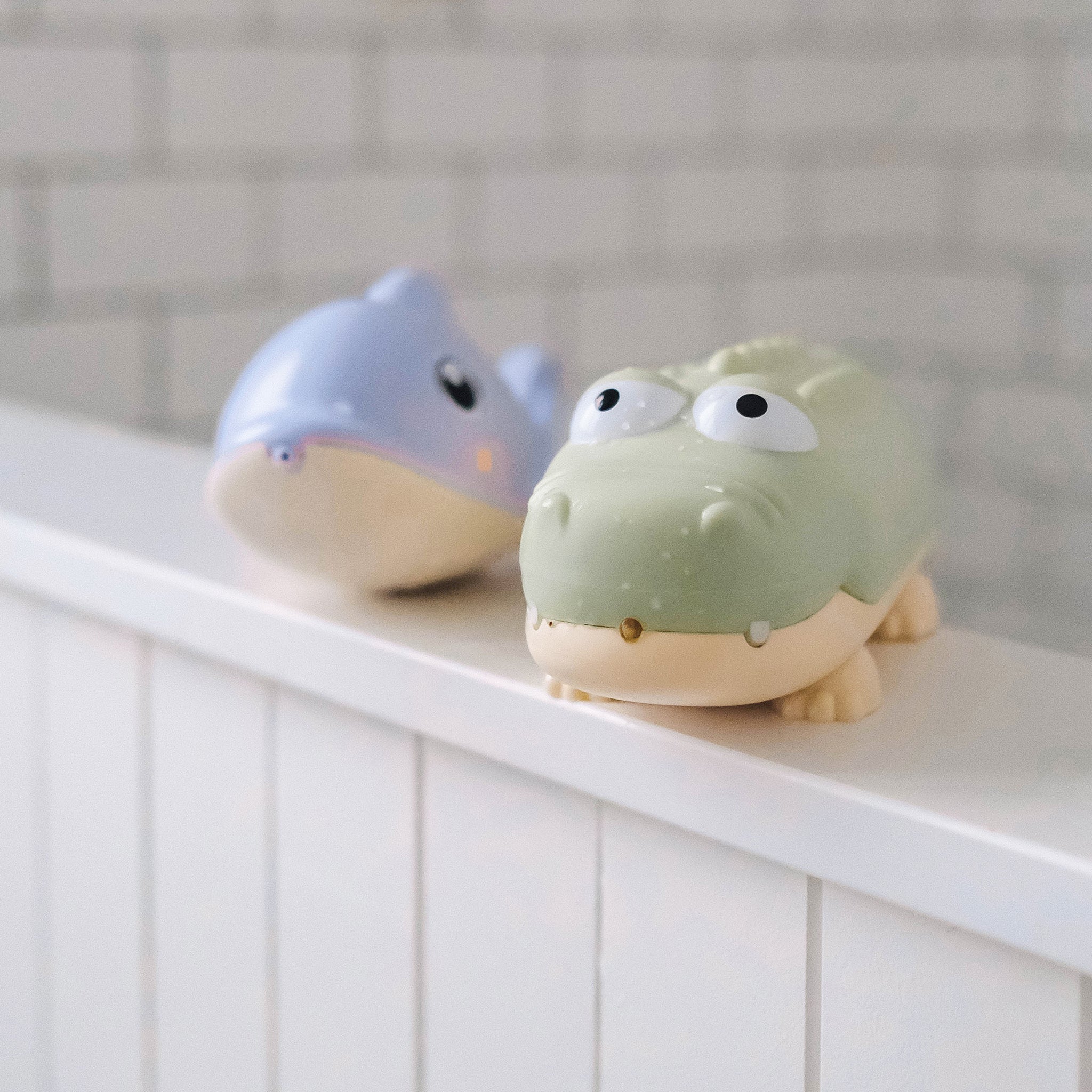 Sunnylife - 鳄鱼儿童喷水玩具