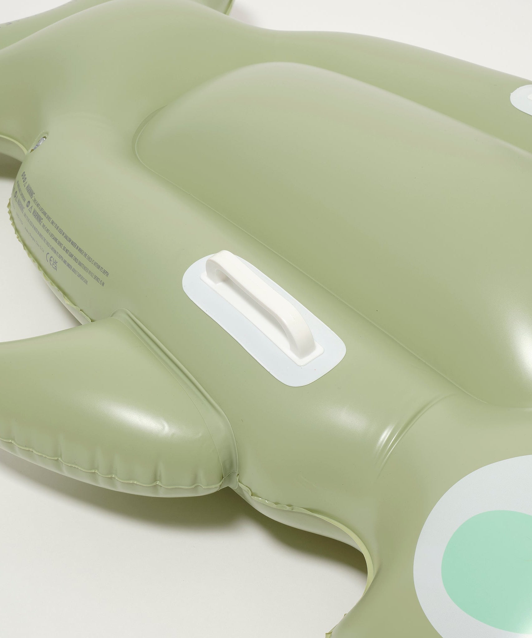 Sunnylife - Salty the Shark インフレータブル海とプール用子供用ベッド