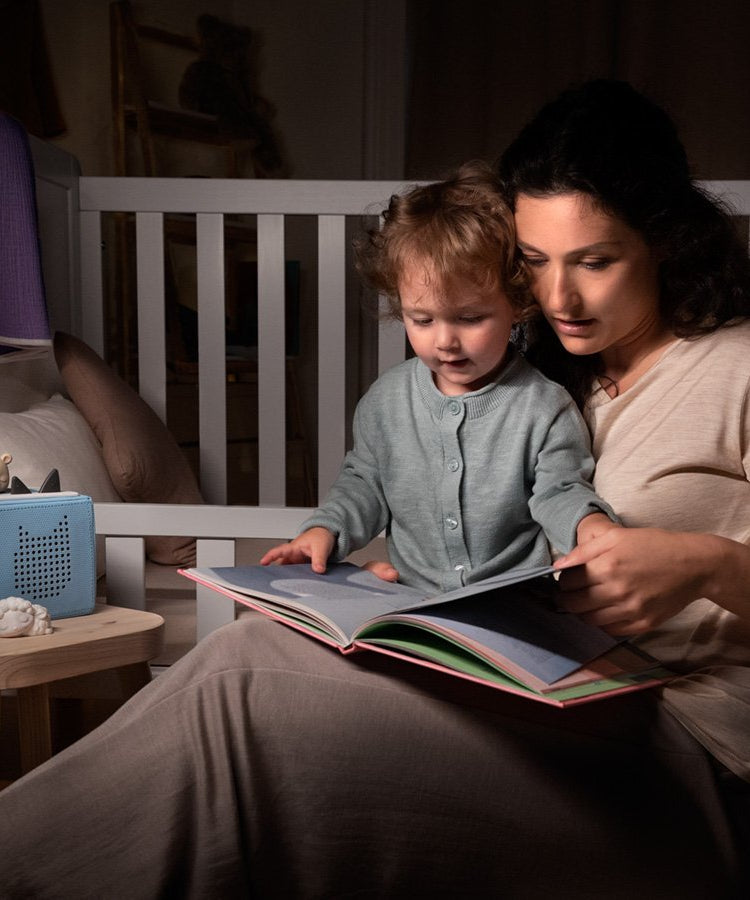 Tonies - Storie della buonanotte con l'Orso Dormiglione Amici Sonnolenti con figura parlante in inglese